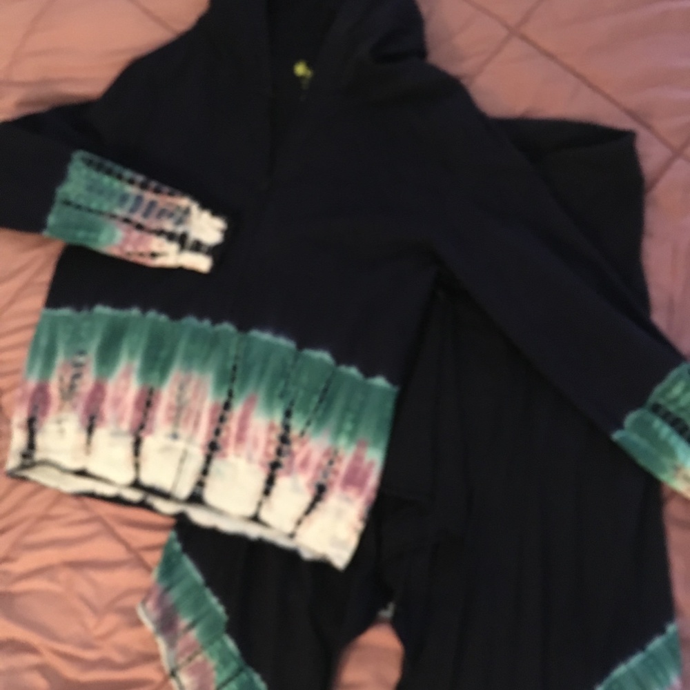 Jacket L & skirt M tie dye brand: Green Apple brand